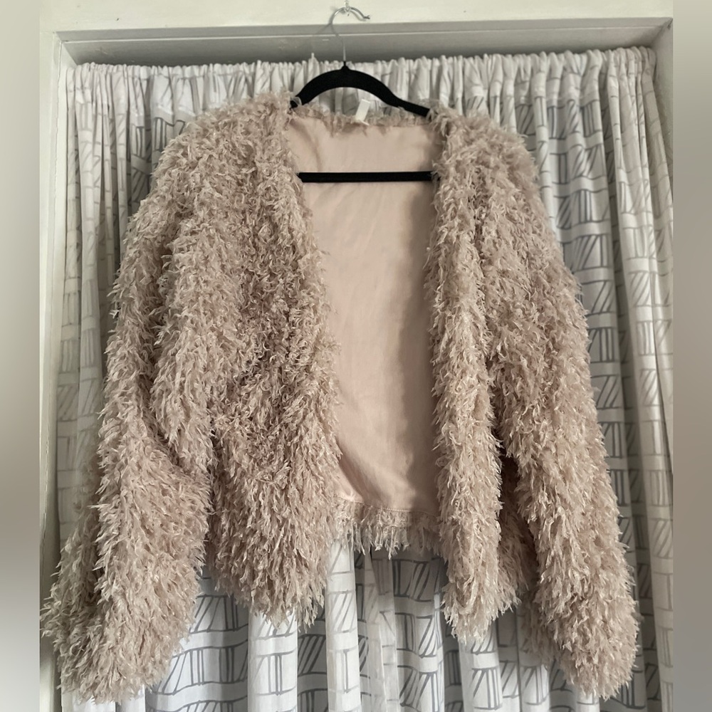 Shaggy Faux Fur Jacket in Beige